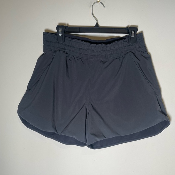 Lululemon Choose a Side Reversible  Shorts 3" Mid Rise Women’s Sz 8 Gray Black - Picture 4 of 10